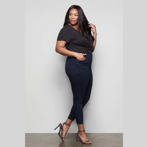 Good American Good Legs Crop Raw Edge Jeans - Picture 1 of 8